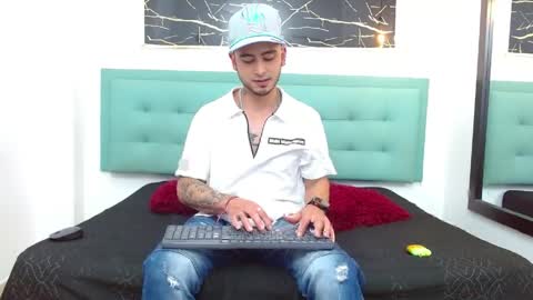 Snapshot of powerlustx chatting on 05/06/26, 04:08 online show from 05/06/26, 04:08