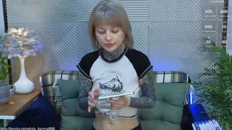 Snapshot of powerrr_ chatting on 04/25/26, 05:21 Lola online show from 04/25/26, 05:21
