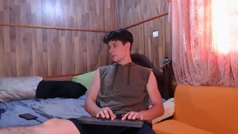 chris independent  online show from 12/18/24, 07:52