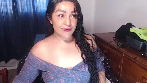 Snapshot of ppepittaaredd chatting on 05/25/26, 01:39 maryana online show from 05/25/26, 01:39
