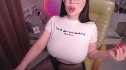 Lina online show from 03/10/25, 04:38