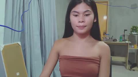 Snapshot of precious_athena chatting on 02/08/25, 01:11 precious_athena online show from 02/08/25, 01:11