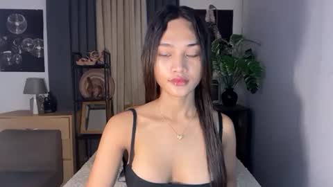 Snapshot of precious_sy chatting on 07/20/26, 11:29 ur hot and wet precious online show from 07/20/26, 11:29