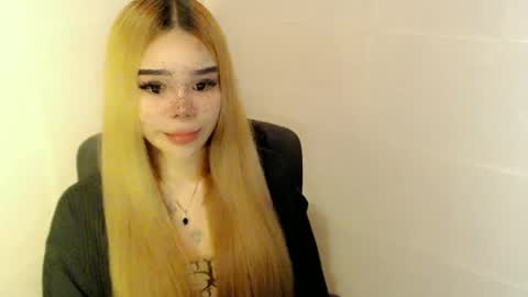 Snapshot of preciousangel69xxx chatting on 07/10/26, 03:33 MAXXINE online show from 07/10/26, 03:33