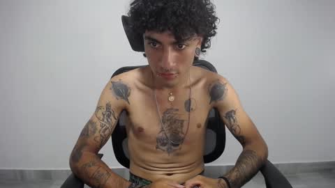 Plux online show from 02/12/25, 05:26