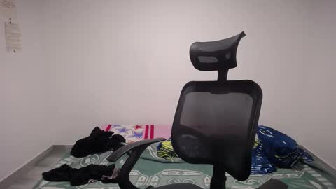 Plux online show from 10/17/25, 12:19