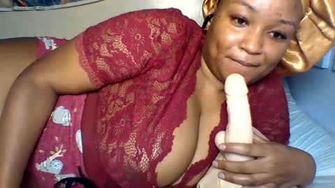 Snapshot of prettie_diva0 chatting on 05/25/26, 10:49 Prettie diva online show from 05/25/26, 10:49