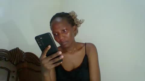 Snapshot of prettie_petitee chatting on 04/12/26, 11:26 prettie_petitee online show from 04/12/26, 11:26