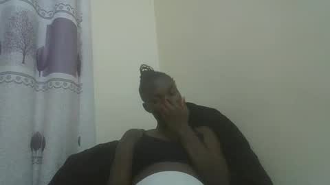 Snapshot of prettiest_doll chatting on 12/18/25, 07:42 prettiest_doll online show from 12/18/25, 07:42