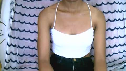 Snapshot of prettiethalia chatting on 01/09/26, 09:01 prettiethalia online show from 01/09/26, 09:01