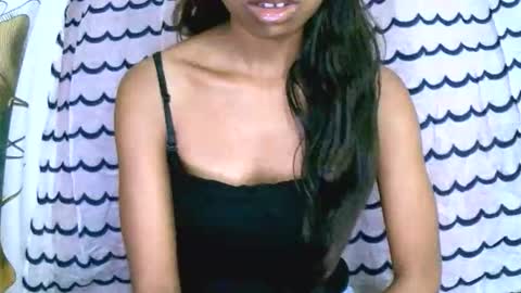 Snapshot of prettiethalia chatting on 01/12/26, 07:24 prettiethalia online show from 01/12/26, 07:24