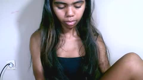 Snapshot of prettiethalia chatting on 02/18/26, 09:33 prettiethalia online show from 02/18/26, 09:33