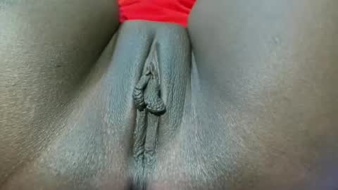 Snapshot of pretty5552 chatting on 10/10/25, 07:13 pretty5552 online show from 10/10/25, 07:13