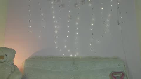 pretty_and_strong online show from 10/04/25, 02:20