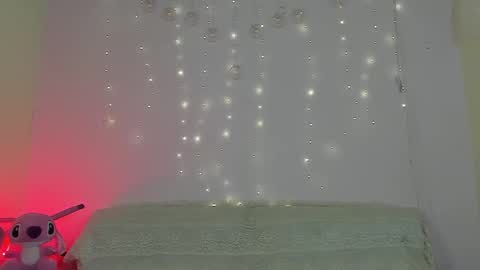 pretty_and_strong online show from 10/13/25, 01:38