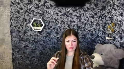 Snapshot of pretty_angell_ chatting on 06/04/26, 06:30 anna online show from 06/04/26, 06:30
