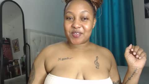 Snapshot of pretty_annah chatting on 05/14/26, 10:00 Annah online show from 05/14/26, 10:00