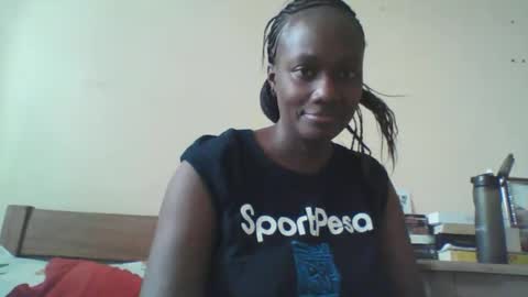 Snapshot of pretty_beib chatting on 10/22/25, 08:36 Karol online show from 10/22/25, 08:36