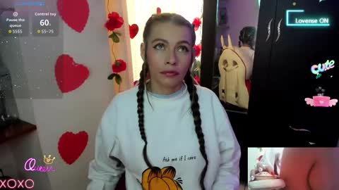 Snapshot of pretty_candysex chatting on 03/11/26, 08:59 Lisa online show from 03/11/26, 08:59