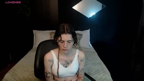 pretty_cristal22 online show from 02/21/26, 12:17