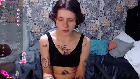 pretty_cristal22 online show from 05/29/26, 02:09