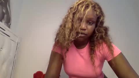 pretty_curvy99 online show from 03/27/26, 08:20
