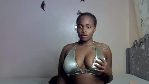 pretty_daina3 online show from 04/14/26, 09:32