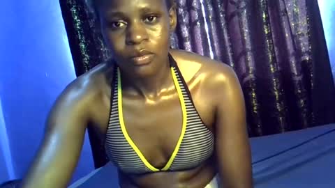 Snapshot of pretty_daniella chatting on 07/19/26, 06:28 pretty_daniella online show from 07/19/26, 06:28