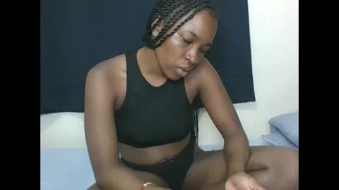 Snapshot of pretty_ebony2 chatting on 10/15/25, 11:38 Anne online show from 10/15/25, 11:38