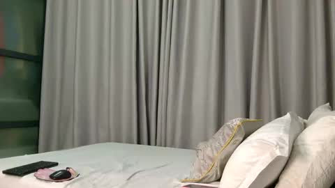 pretty_josey online show from 04/18/26, 05:55