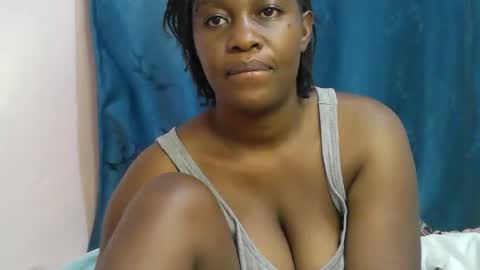pretty_kylah online show from 10/23/25, 12:32