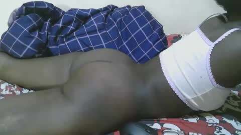 pretty_leila1 online show from 02/17/26, 12:12