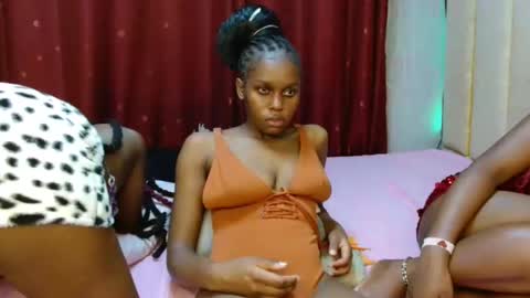 Pretty online show from 02/25/26, 04:00