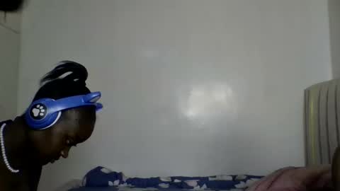 pretty luv1 online show from 02/03/26, 08:47