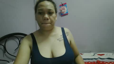 pretty_lyn08 online show from 04/13/26, 03:39