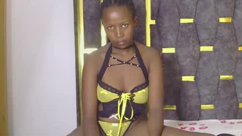 pretty_marslady online show from 10/23/25, 08:46