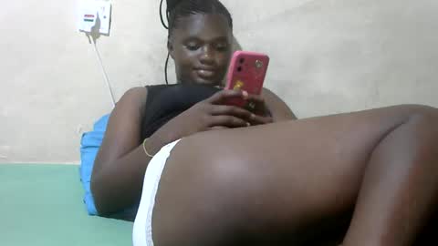 pretty_melan online show from 03/15/26, 05:19