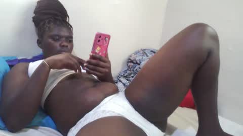 pretty_melan online show from 06/26/26, 02:43