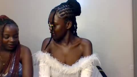 naya online show from 11/13/25, 06:51