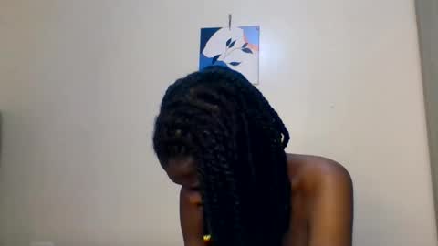 naya online show from 12/22/25, 06:27