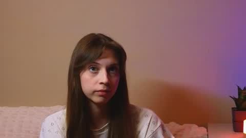 Snapshot of pretty_passenger chatting on 11/02/25, 04:09 Emily online show from 11/02/25, 04:09