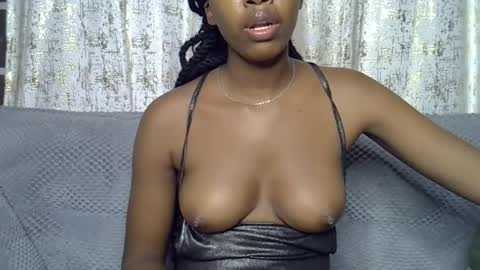 pretty_petite24 online show from 06/15/26, 05:04