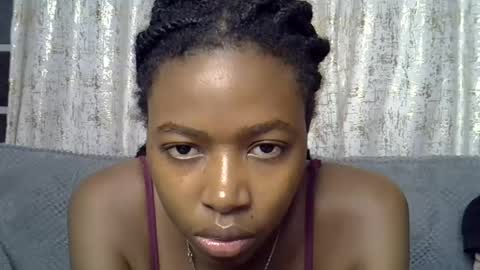 Snapshot of pretty_petite24 chatting on 06/28/26, 07:36 pretty_petite24 online show from 06/28/26, 07:36