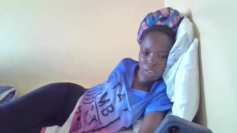 Snapshot of pretty_petite_ebony chatting on 02/09/25, 11:04 pretty_petite_ebony online show from 02/09/25, 11:04