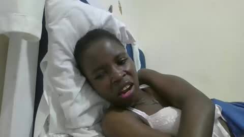 pretty_petite_ebony online show from 12/13/25, 08:14