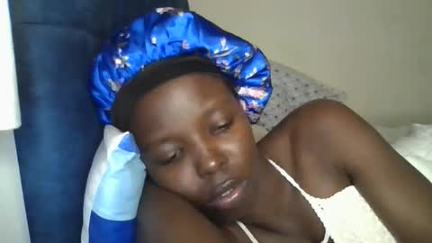 pretty_petite_ebony online show from 02/13/26, 02:29