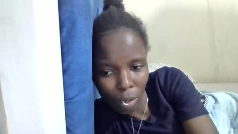 Snapshot of pretty_petite_ebony chatting on 05/26/26, 02:07 pretty_petite_ebony online show from 05/26/26, 02:07