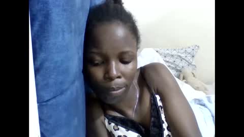 Snapshot of pretty_petite_ebony chatting on 05/27/26, 12:07 pretty_petite_ebony online show from 05/27/26, 12:07
