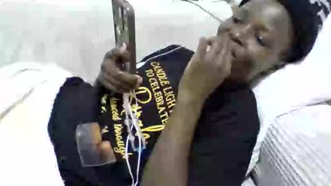Snapshot of pretty_petite_ebony chatting on 06/03/26, 11:43 pretty_petite_ebony online show from 06/03/26, 11:43