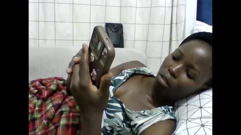 Snapshot of pretty_petite_ebony chatting on 06/07/26, 02:16 pretty_petite_ebony online show from 06/07/26, 02:16